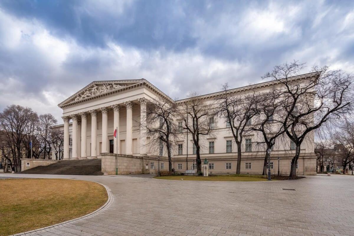 Апартаменты Excellent Location Magnificent Flat Будапешт